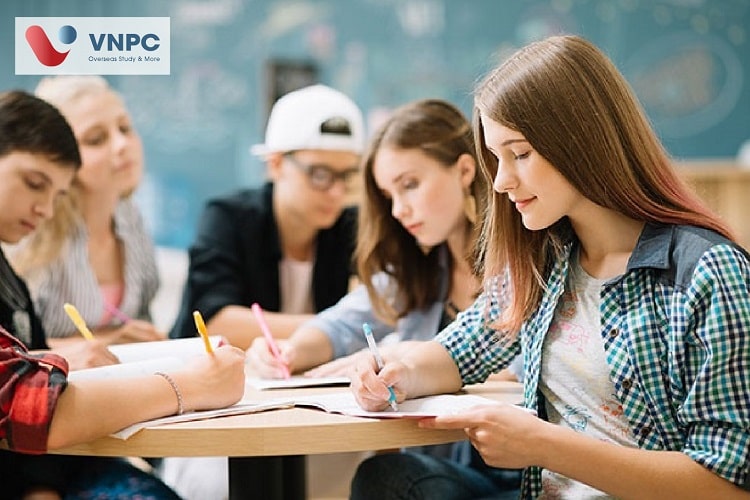 Đăng nhập King88 vina nhận +888K Mỹ ngành marketing 